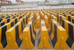 水泥防撞墩的價(jià)格分析 