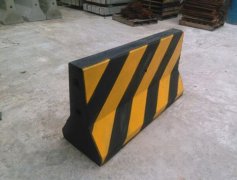 水泥防撞墩的常見應用場景 