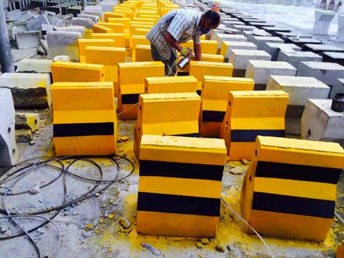 水泥墩的裂痕原因以及補救措施