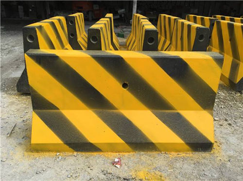 水泥防撞墩的施工工藝