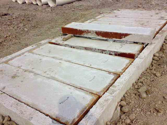 正在使用中的高壓水泥蓋板