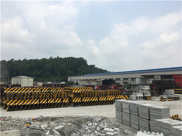 水泥隔離墩生產場地（一）